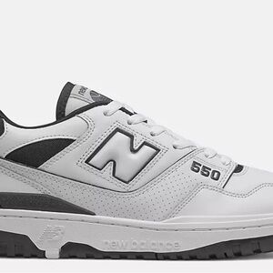 New Balance women’s 550 White Sneakers